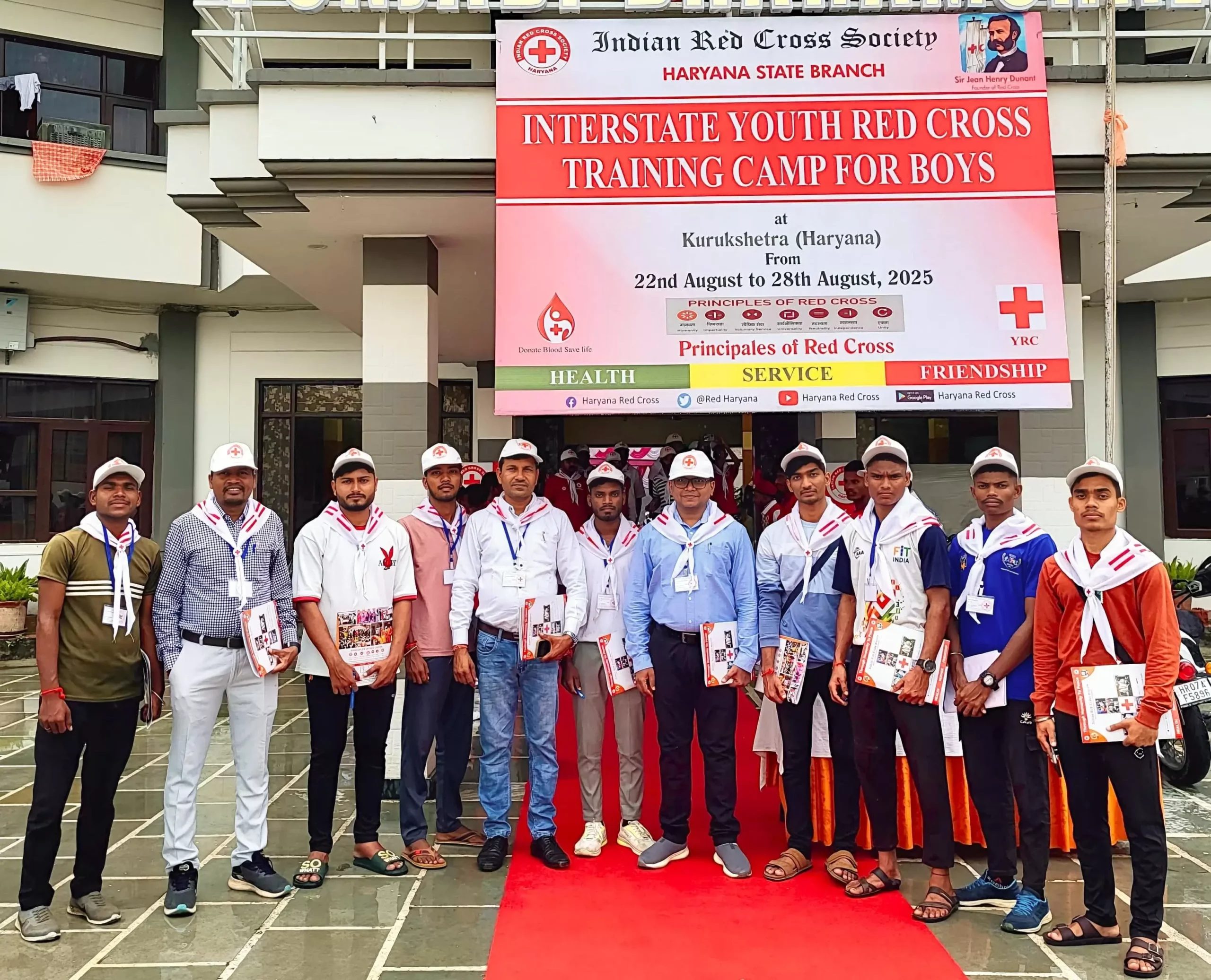 इंटर स्टेट यूथ रेडक्रॉस ट्रेनिंग कैंप में छत्तीसगढ़ दल हरियाणा रवाना