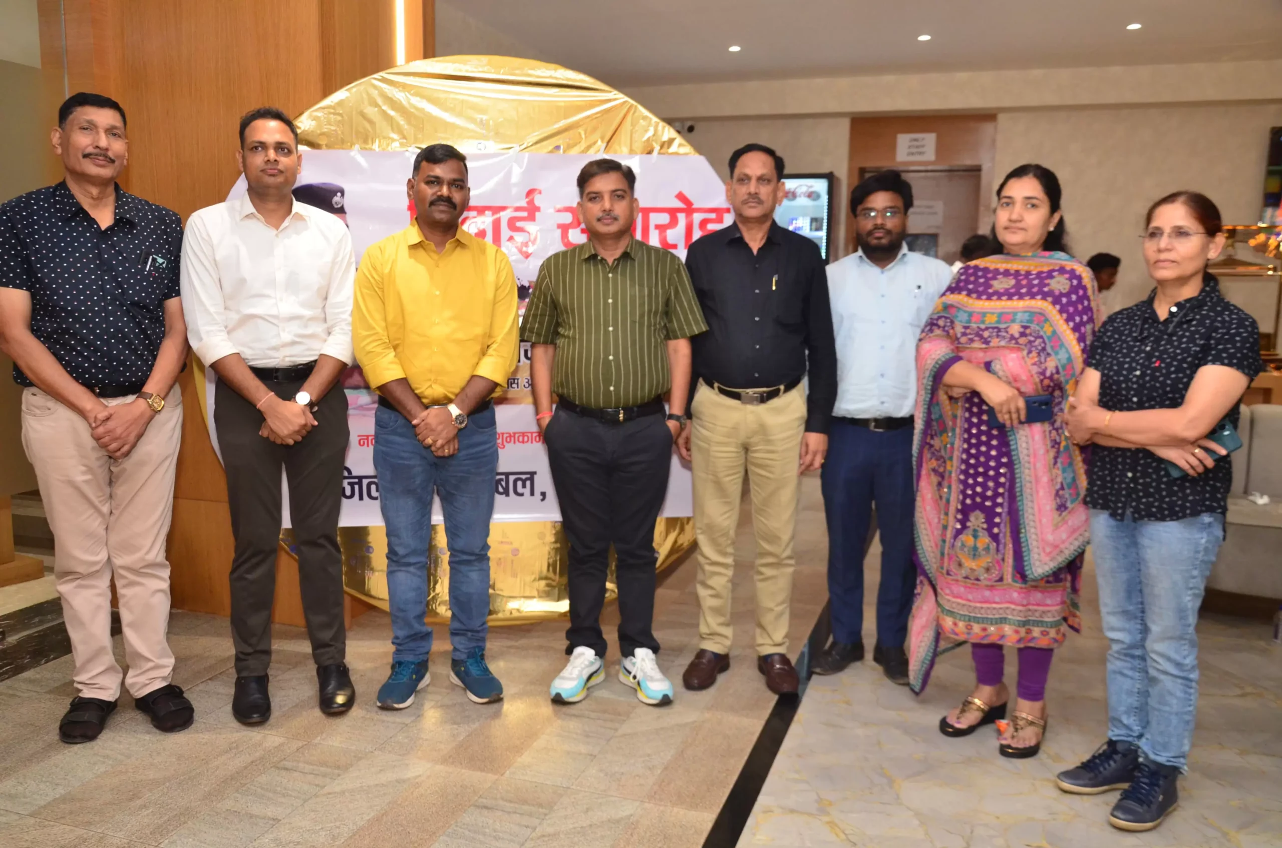 एसडीओपी बेमेतरा मनोज तिर्की को गरिमामयी समारोह में दी गई विदाई एवं किया गया सम्मान