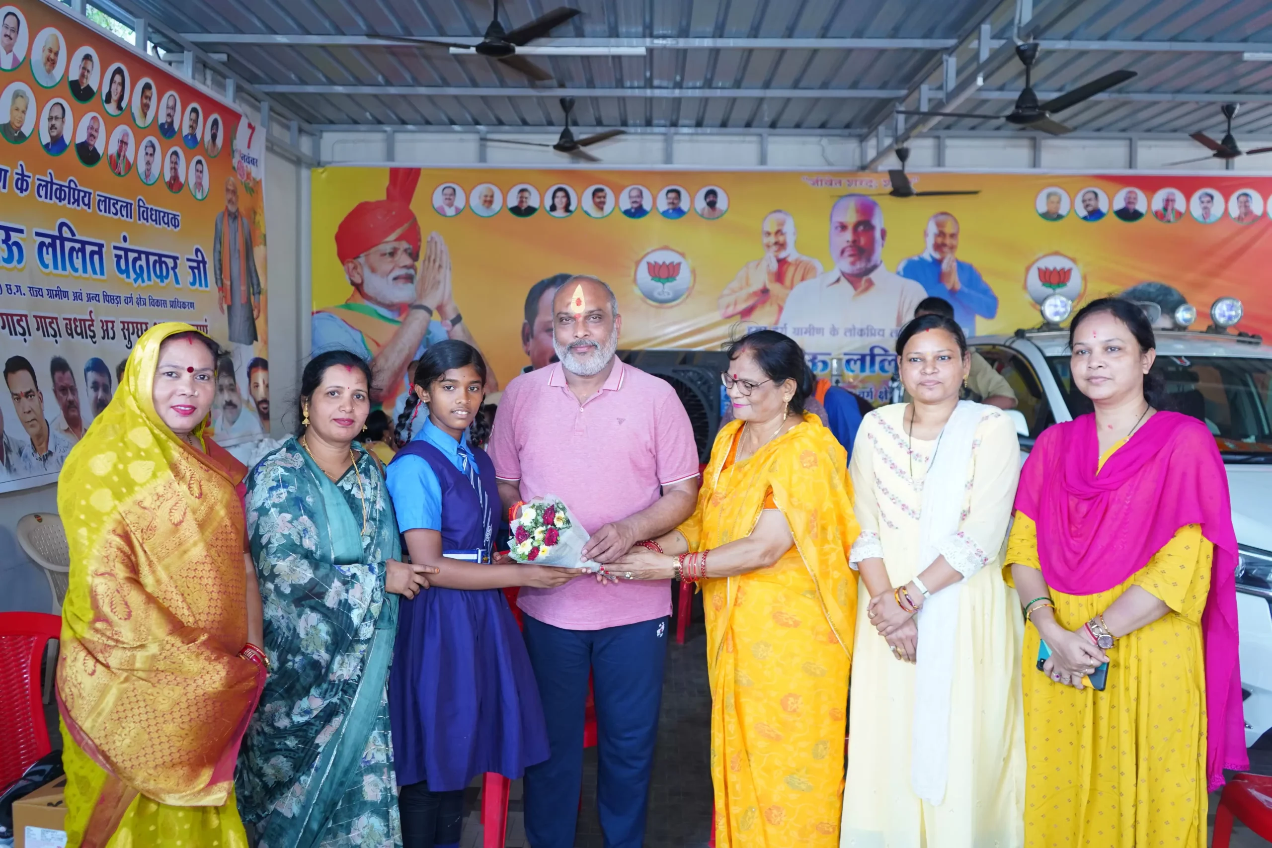 क्रीड़ा भारती क्रीड़ा केंद्र खेलगांव खम्हरिया के रागिनी यादव का चयन राज्य एथलेटिक्स प्रतियोगिता के लिए हुआ विधायक ललित चंद्राकर ने दिया बधाई