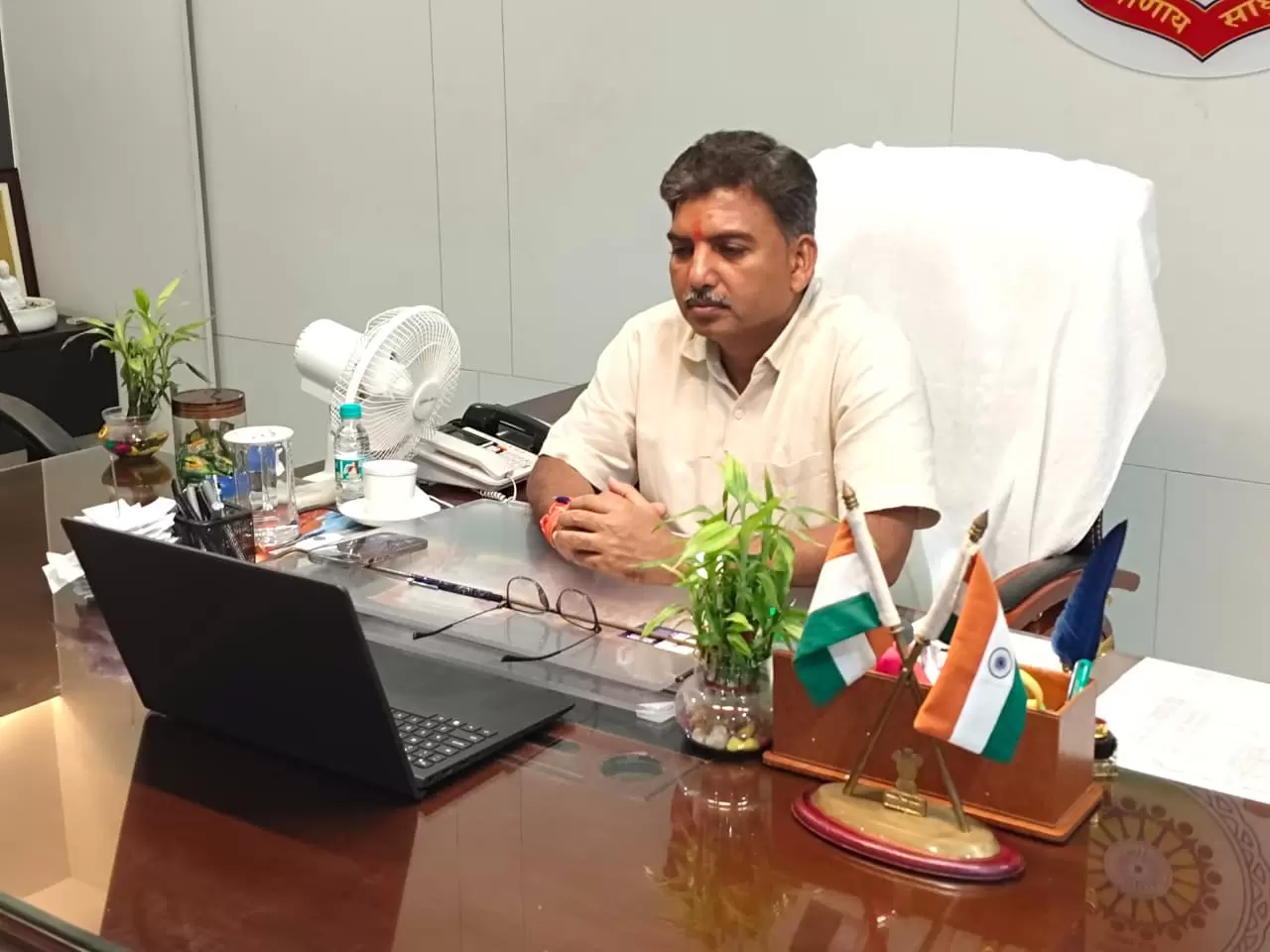 एसएसपी ने थाना और चौकी प्रभारियों को मां दुर्गा प्रतिमा की विसर्जन एवं दशहरा उत्सव के दौरान साम्प्रदायिक सौहार्द एवं कानून व्यवस्था बनाए रखने दिए निर्देश