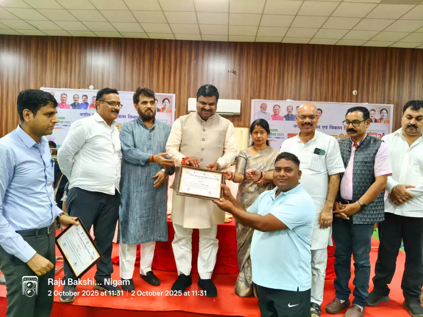 गांधी जयंती पर स्वच्छता सम्मान समारोह : मंत्री, महापौर और जनप्रतिनिधियों ने दिया स्वच्छता का संदेश