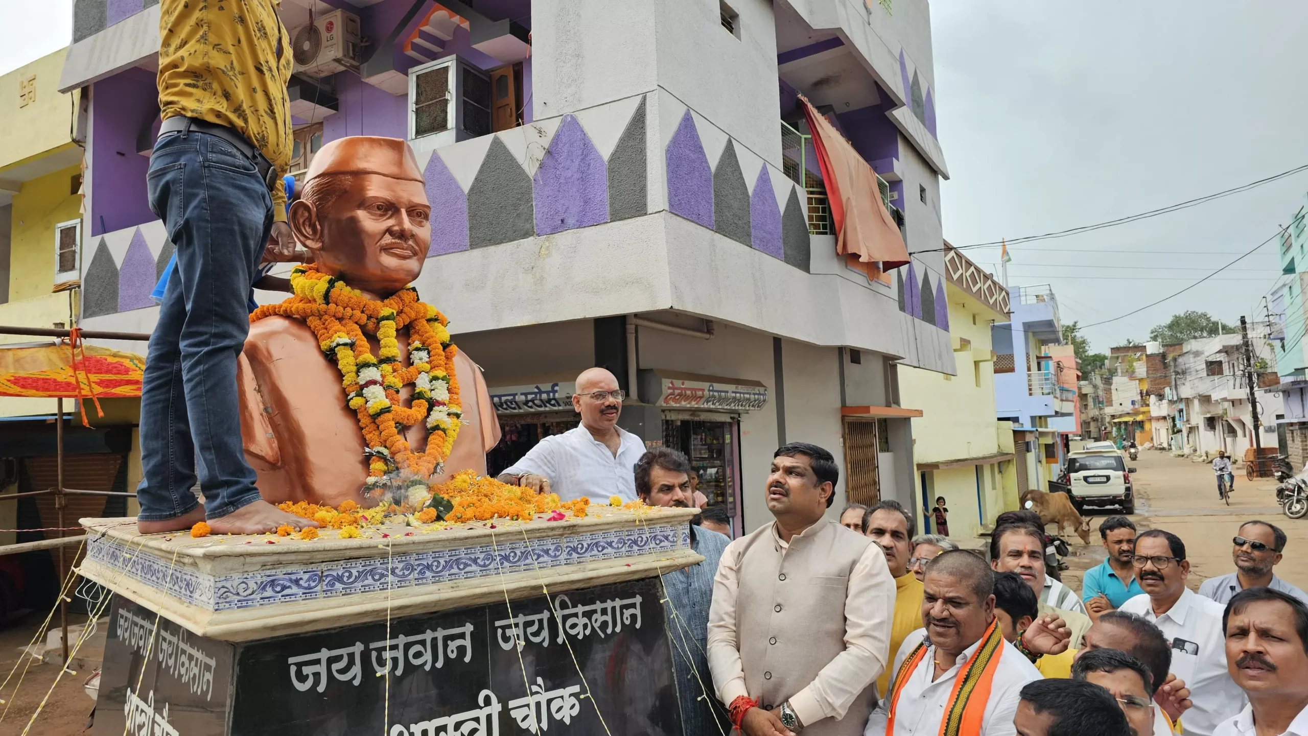 डिपरापारा में शास्त्री जयंती, केबिनेट मंत्री गजेन्द्र यादव हुए शामिल