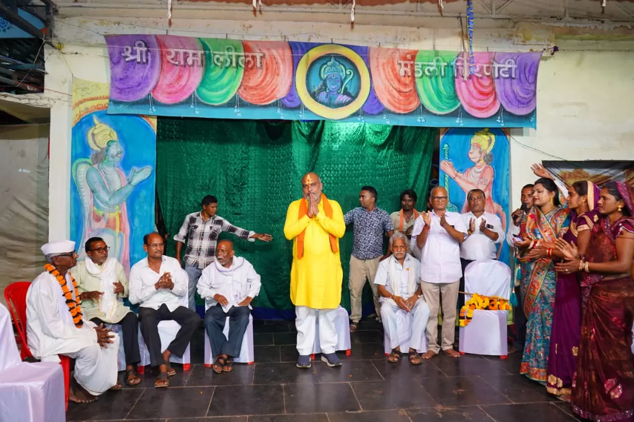 दशहरा महोत्सव कार्यक्रम में सम्मिलित हुए दुर्ग ग्रामीण विधायक ललित चंद्राकर