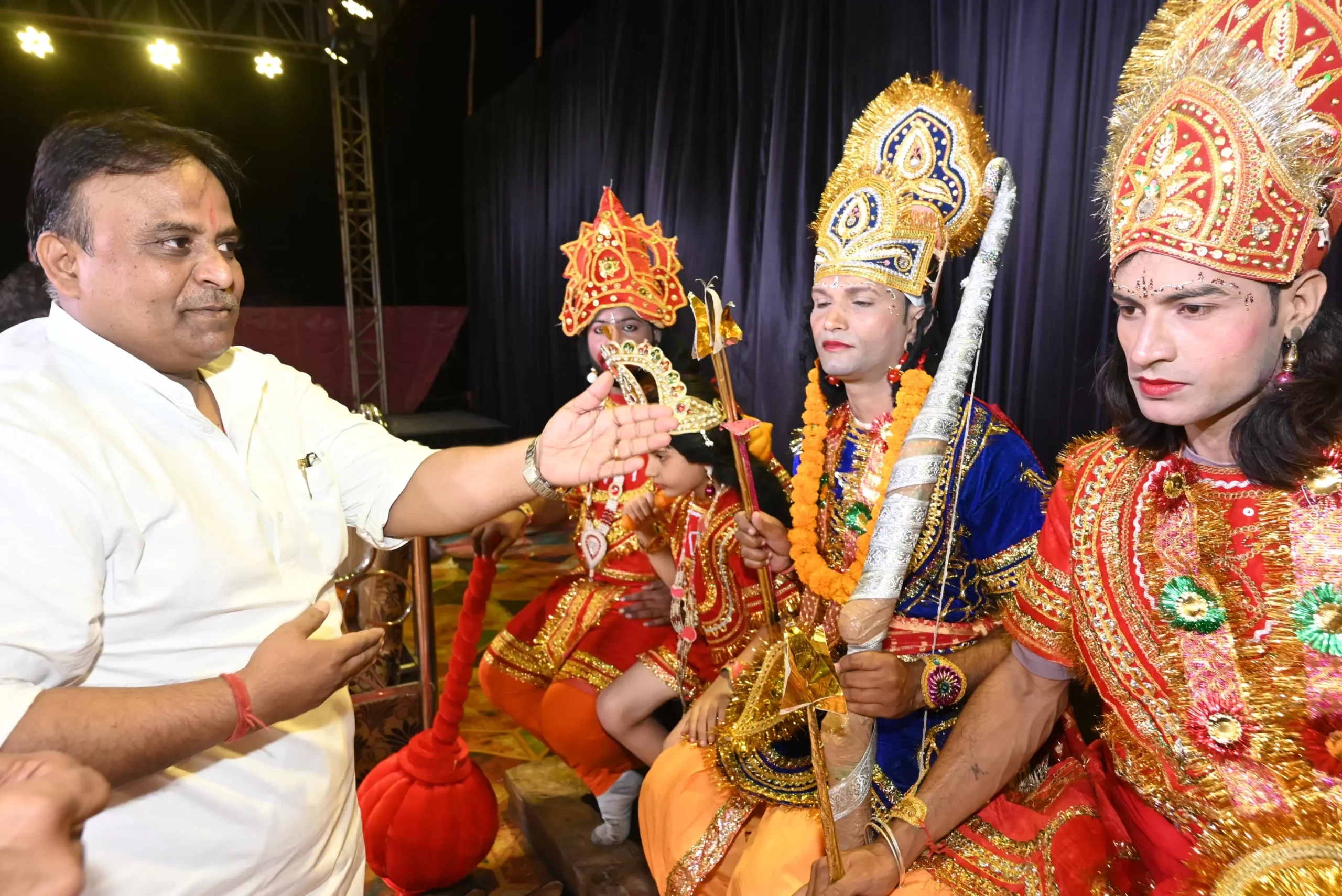 पद्मनाभपुर में जलाया गया 70 फीट अहंकारी रावण का पुतला, रामलीला का मंचन और गगनभेदी आतिशबाजी रहा आकर्षण का केंद्र