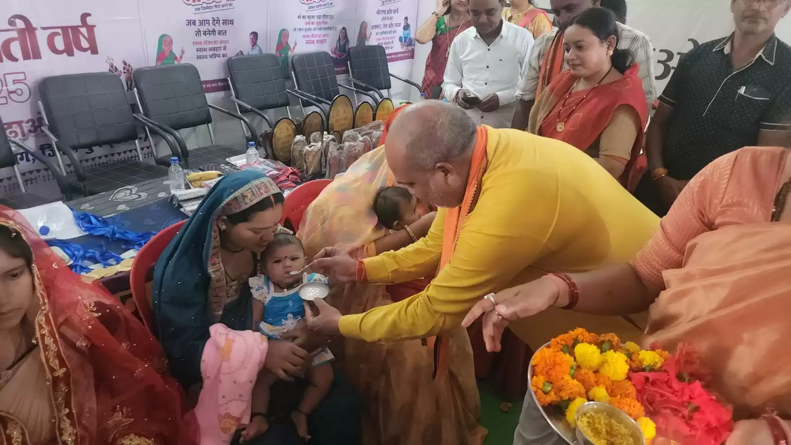 राष्ट्रीय पोषण माह पर ग्राम विनायकपुर पर जन जागरूकता कार्यक्रम का हुआ आयोजन