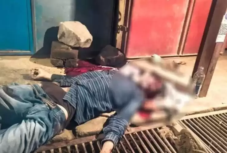 इंदिरा मार्केट सब्जी बाजार में खून से लथपथ युवक का मिला शव, हत्या या दुर्घटना पर बना सस्पेंस, पुलिस को पोस्टमार्टम रिपोर्ट का इंतजार