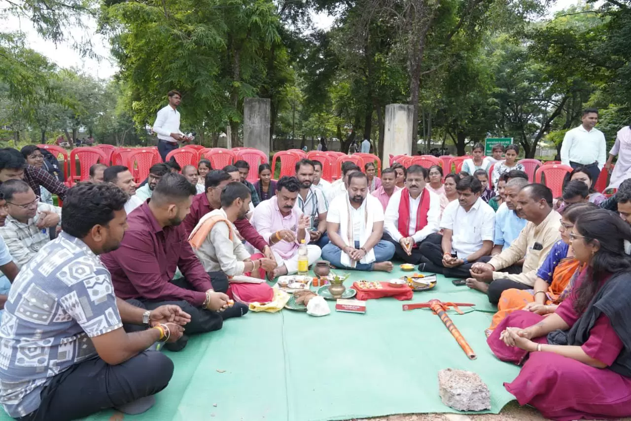 नालंदा परिसर का विधायक दीपेश साहू ने किया भूमिपूजन, 4. 71 करोड़ की लागत से होगा निर्माण
