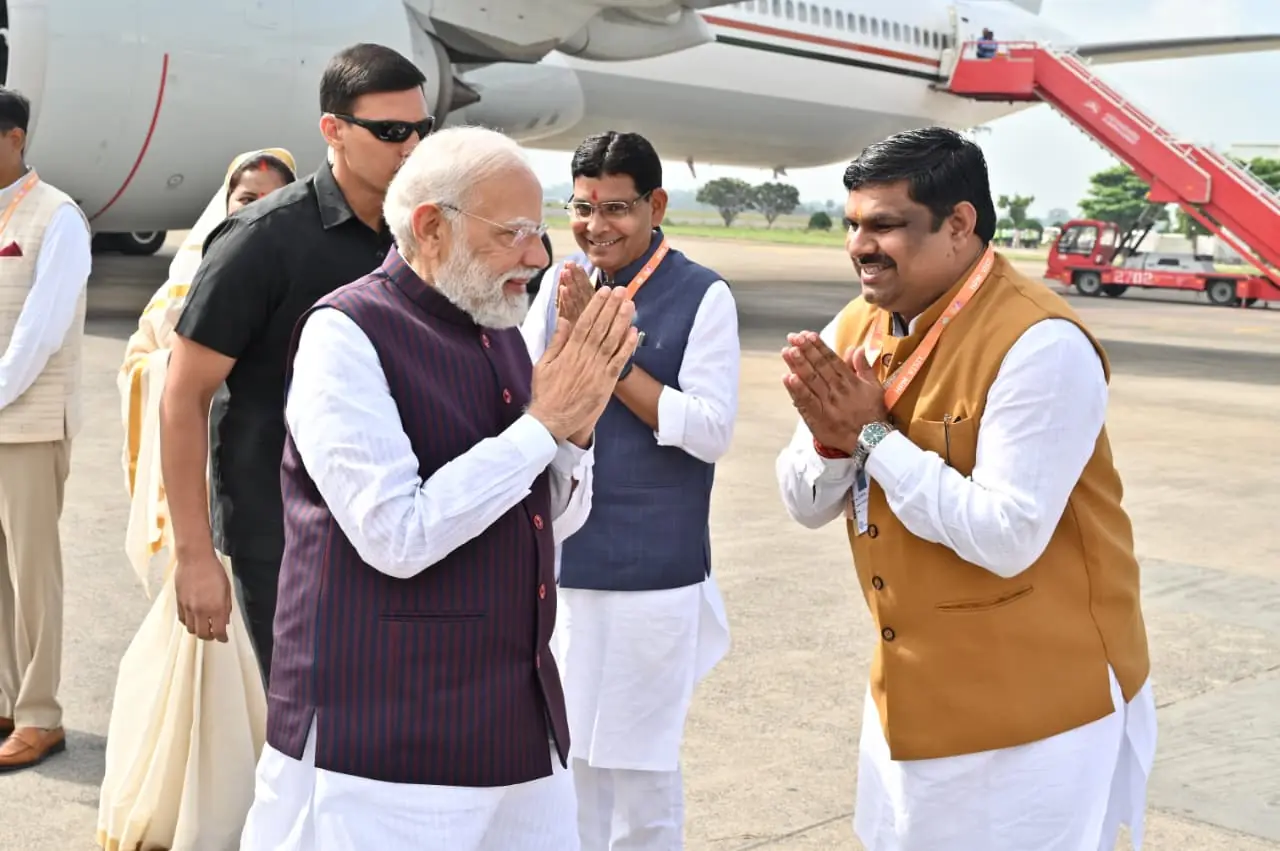 पीएम मोदी से मिले शिक्षा मंत्री गजेन्द्र यादव