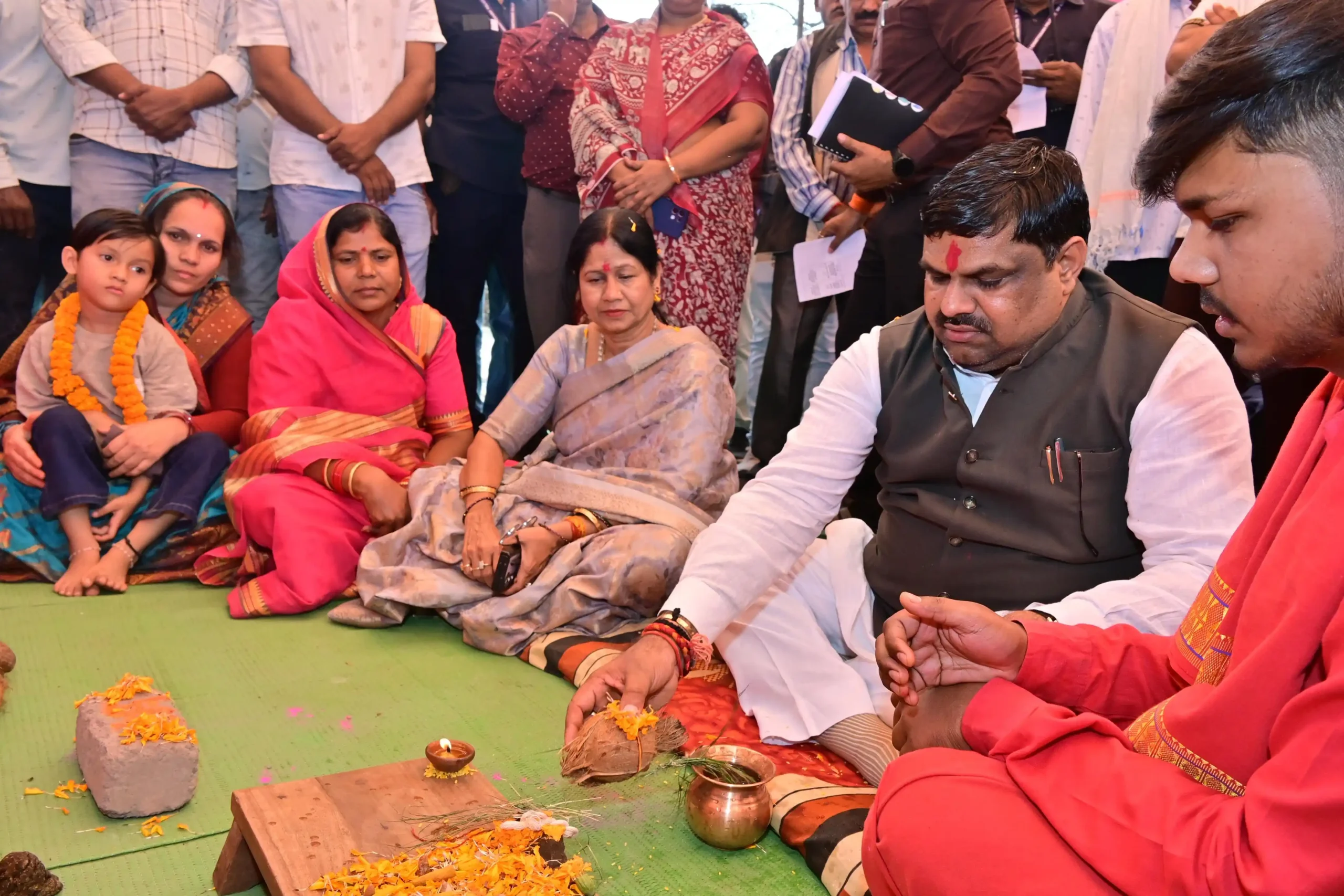 1.73 करोड़ की राशि से संवरेंगी दुर्ग की सड़कें, मंत्री गजेन्द्र यादव ने किया भूमिपूजन, 5 वार्डों में बनेंगे सीसी रोड