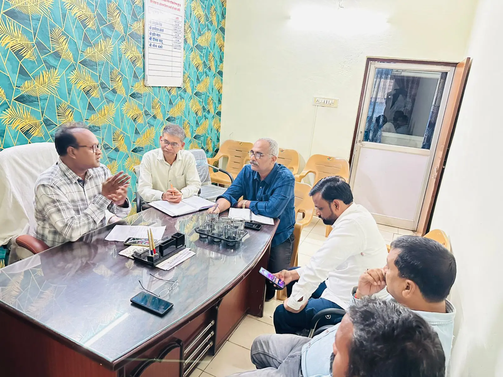 निगम की वित्त समिति की समीक्षा बैठक संपन्न, उपादन राशि और अनुकम्पा नियुक्ति पर बड़ा निर्णय