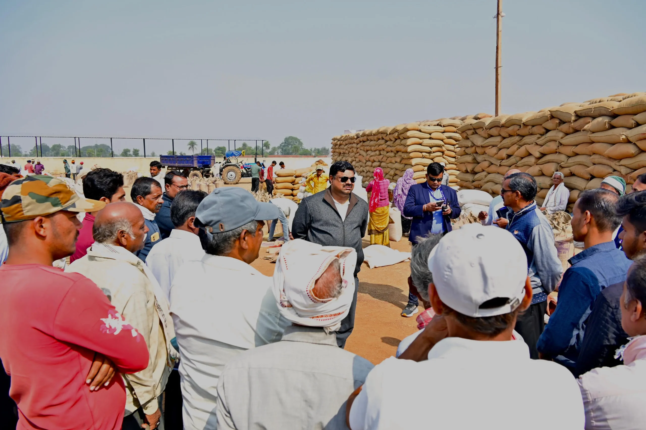 78,707.80 टन धान की खरीदी, मंत्री गजेंद्र यादव ने किया बिरेझर उपार्जन केन्द्र का निरीक्षण