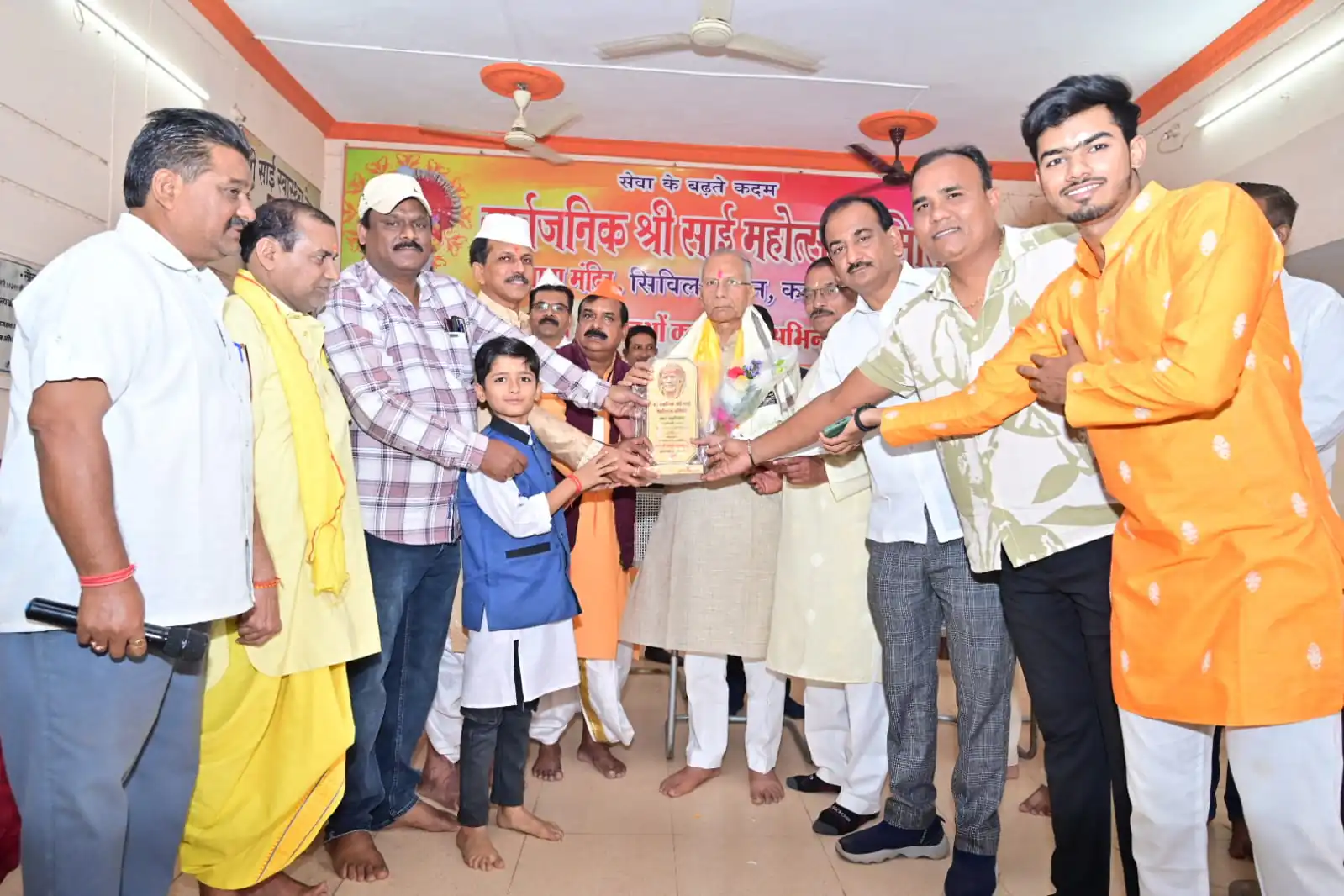 साई महोत्सव की शुरुआत, दर्शन के लिए श्रद्धालुओं का लगा मेला