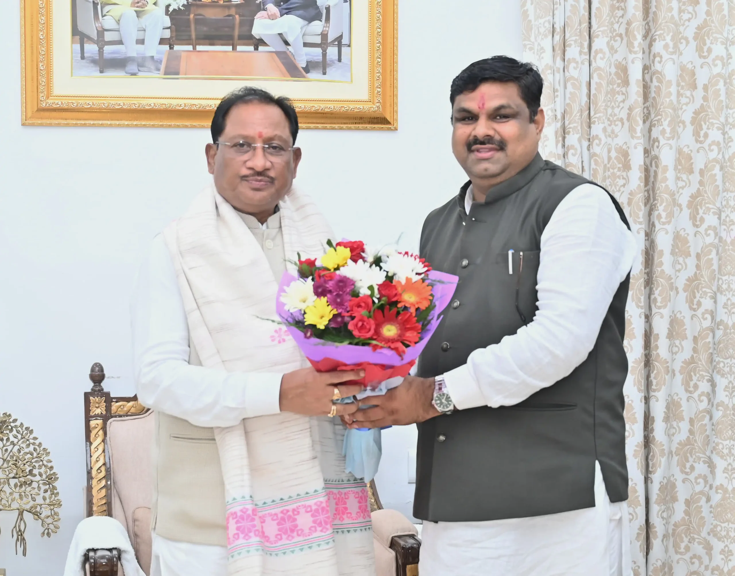 सेवा सुशासन के दो साल, मंत्री गजेन्द्र यादव ने दुर्गवासियों को बधाई