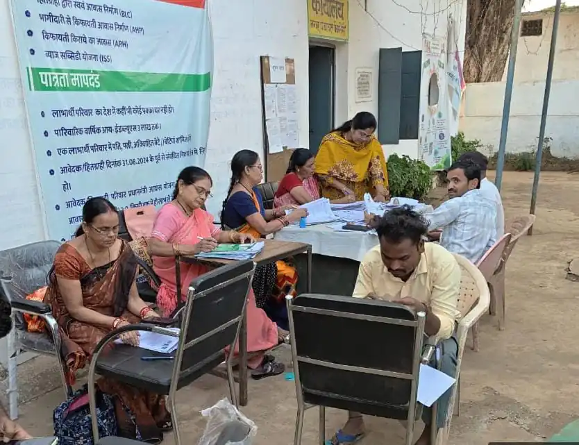 जिले में एसआईआर कार्य तेज़ी से पूर्णता की ओर, लगभग सभी पैरामीटर 100% के करीब