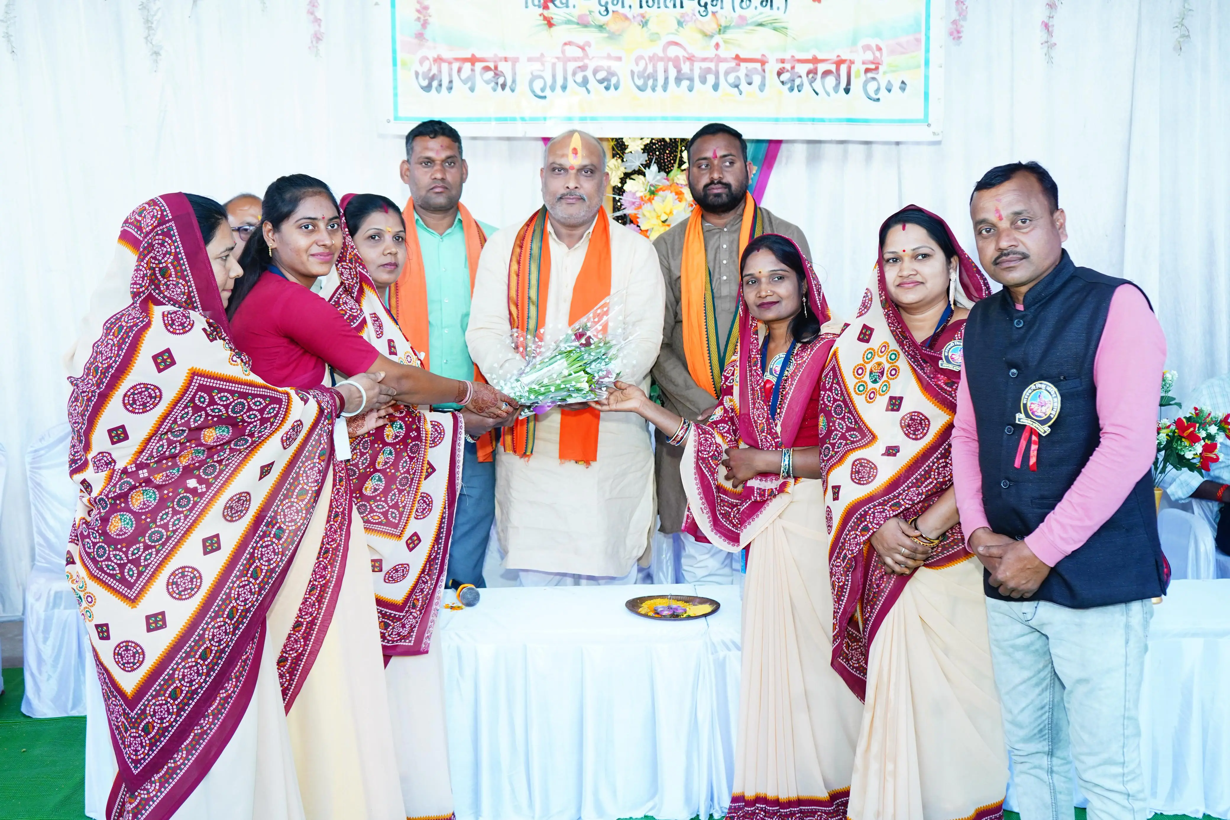 मचांदुर सरस्वती शिशु मंदिर में आयोजित वार्षिक उत्सव एवं पुरस्कार वितरण समारोह में शामिल हुए दुर्ग ग्रामीण विधायक ललित चंद्राकर