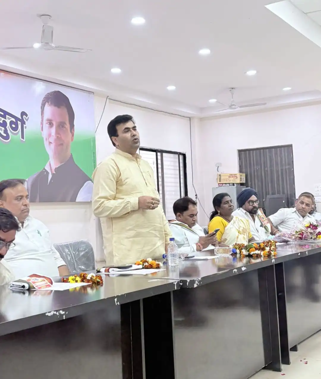 कार्यकर्ता ही पार्टी का आधार स्तंभ – धीरज बाकलीवाल