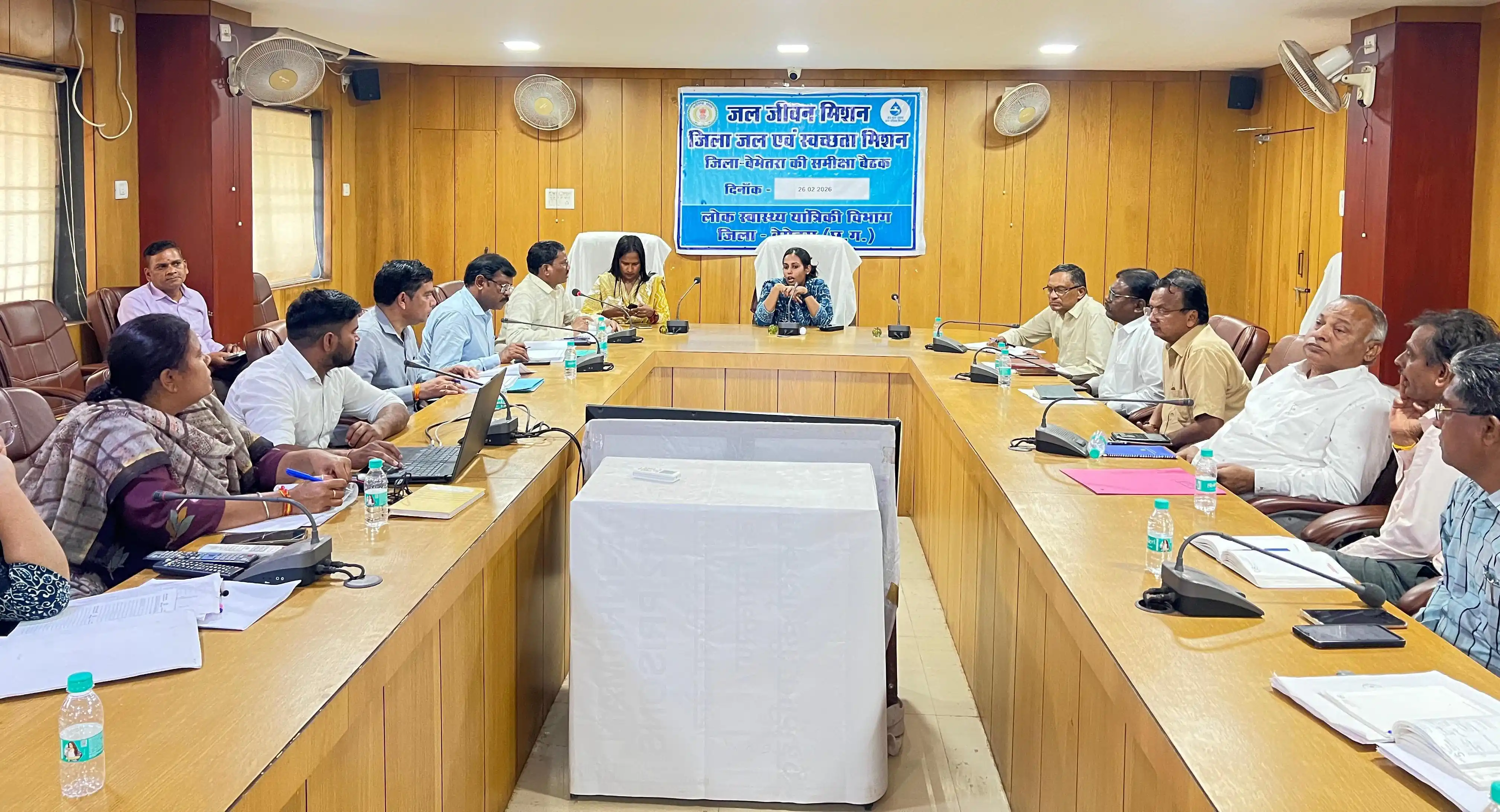 जल जीवन मिशन के कार्यों में तेजी, लंबित विद्युत संयोजन और अतिरिक्त स्वीकृतियों पर विस्तार से चर्चा