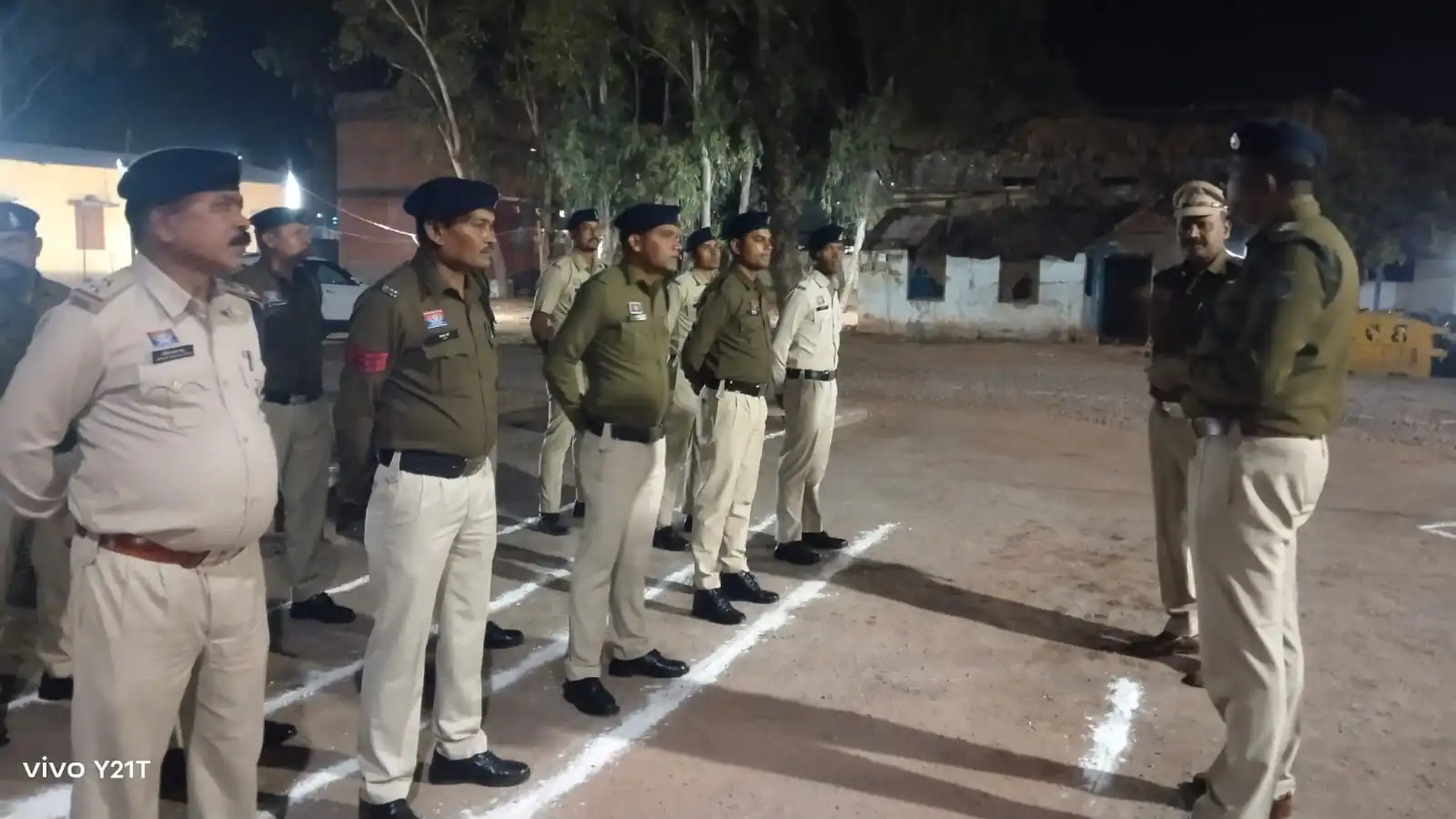 अवैध शराब, जुआ, सट्टा, गांजा, नशीली दवा एवं अन्य अवैध कार्यो में लिप्त लोगो के खिलाफ सख्त कार्यवाही के दिए निर्देश