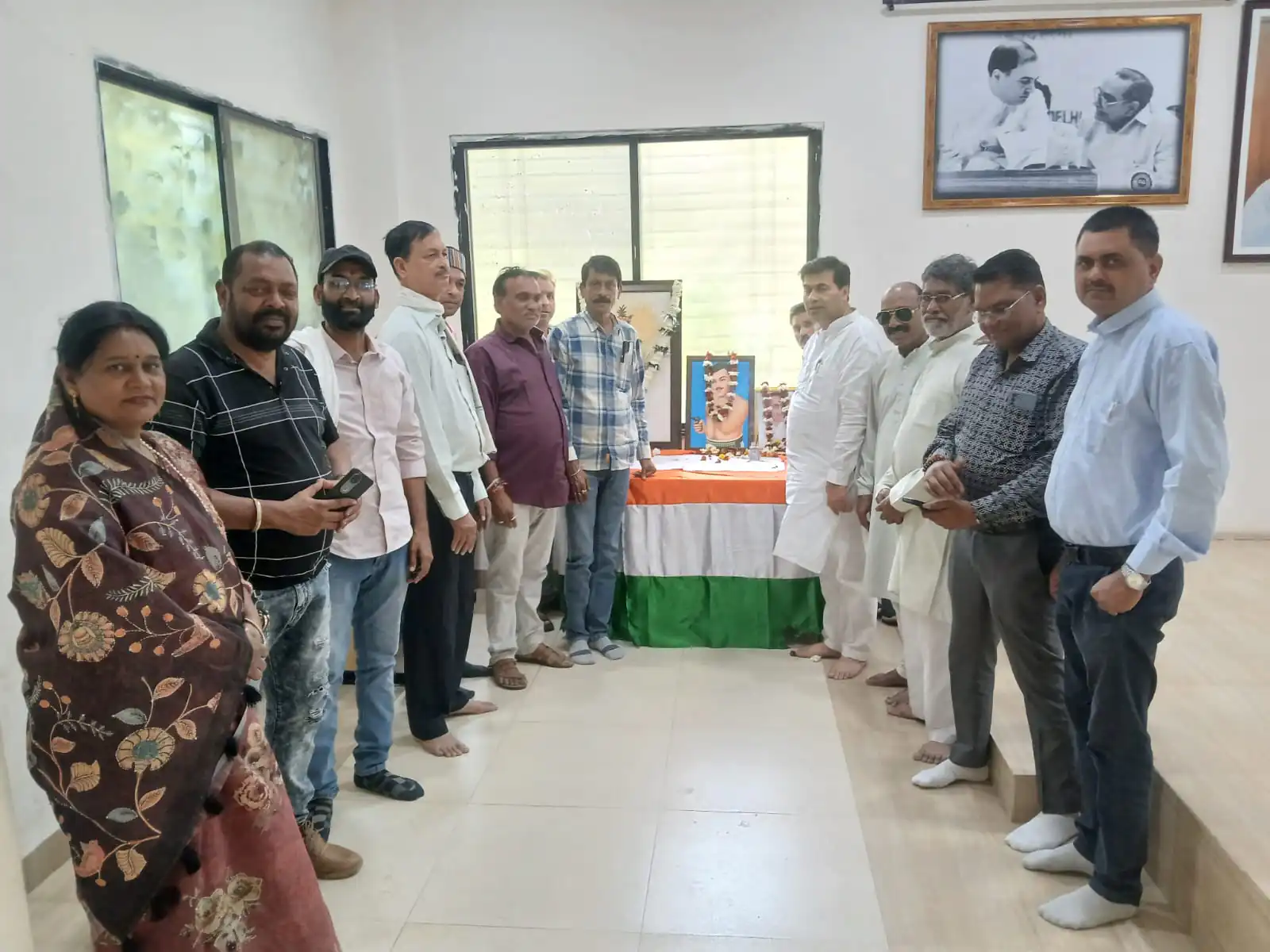 श्यामाचरण शुक्ल जयंती एवं चंद्रशेखर आज़ाद पुण्यतिथि पर कांग्रेस नेताओं ने अर्पित की श्रद्धांजलि