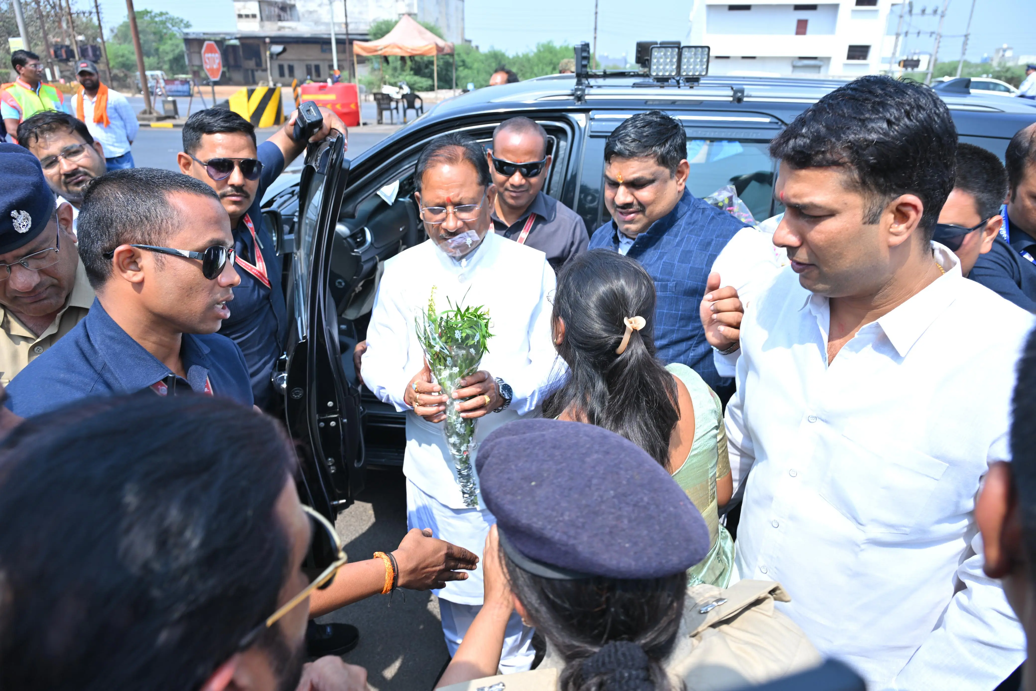जमीनों के शासकीय मूल्यों में जनहितैषी संशोधन पर दुर्ग में मुख्यमंत्री का अभिनंदन