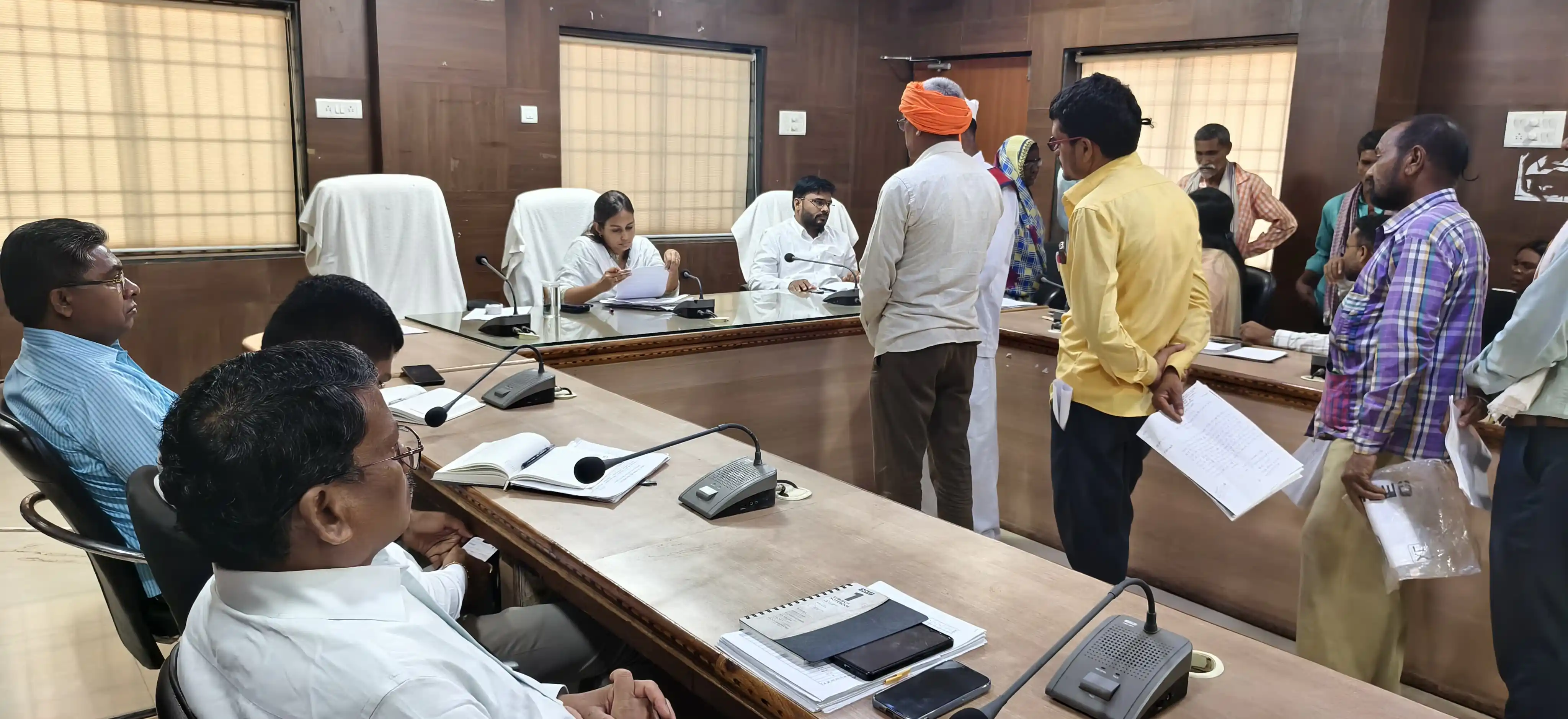 कलेक्टर सुश्री प्रतिष्ठा ममगाईं ने जनदर्शन में सुनी आमजन की समस्याएं, 44 आवेदन प्राप्त