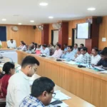 जनगणना कार्य को सर्वाेच्च प्राथमिकता और संवेदनशीलता के साथ पूर्ण करें : कलेक्टर ममगाईं