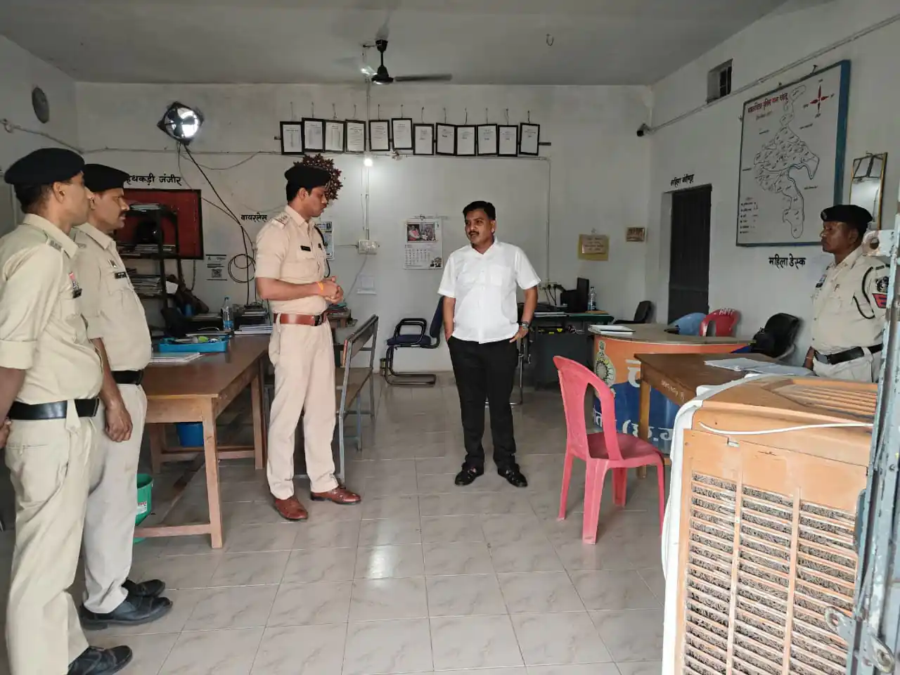 अवैध शराब, जुआ, सट्टा, गांजा, नशीली दवा एवं अन्य अवैध कार्यों में लिप्त लोगों के खिलाफ सख्त कार्रवाई के दिए निर्देश