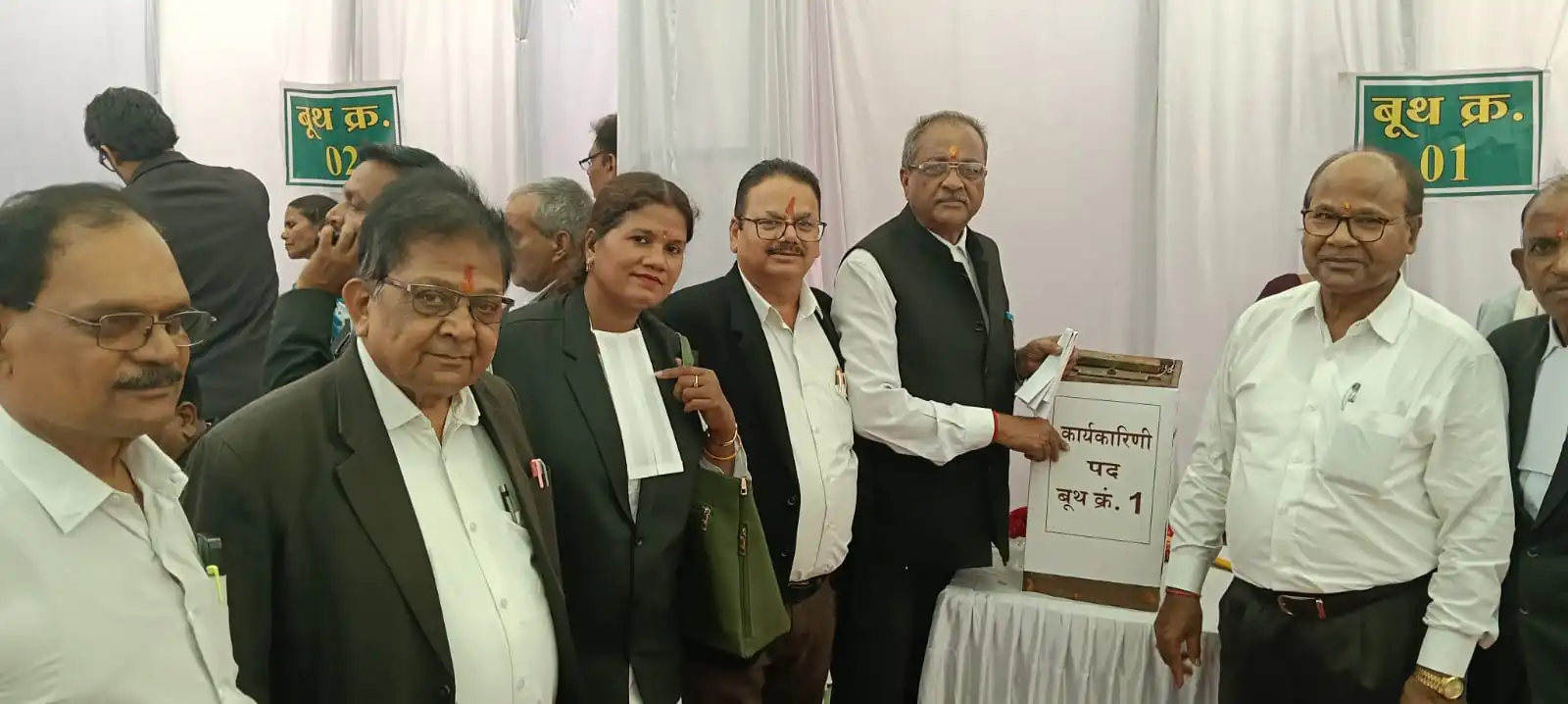 जिला अधिवक्ता संघ के चुनाव में अधिवक्ताओं ने दिखाया भारी उत्साह, मतगणना कल