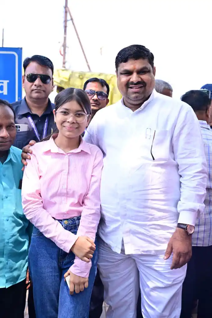 शिक्षा मंत्री गजेन्द्र यादव की पहल से शीतल टंडन की शिक्षा को मिला संबल, 11वीं में 90% अंक के साथ किया टॉप