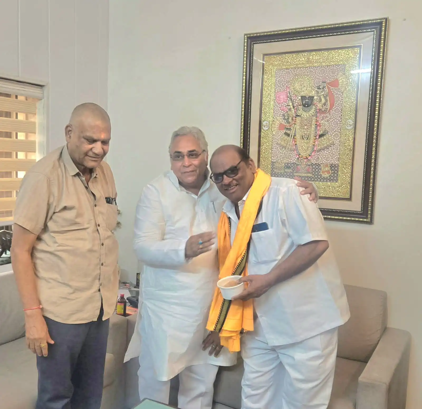 वोरा ने दुर्ग जिला अधिवक्ता संघ के नवनिर्वाचित पदाधिकारियों को दी बधाई, उज्ज्वल कार्यकाल की कामना