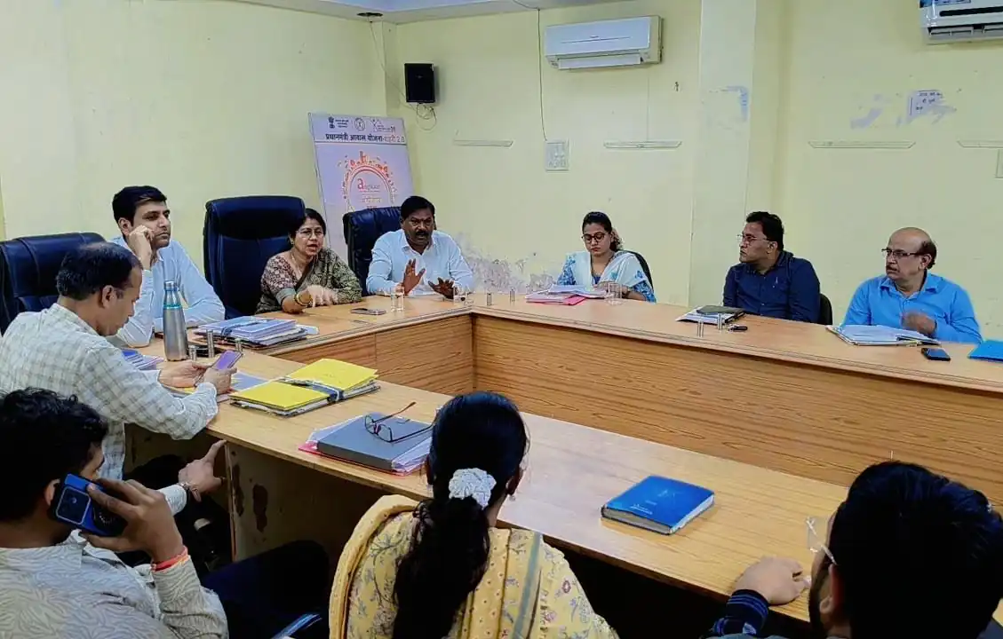 विकास कार्यों में ढिलाई बर्दाश्त नहीं: महापौर ने दिए सख्त निर्देश