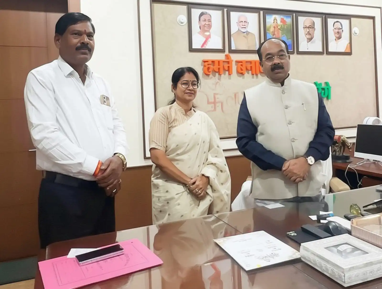 रायपुर नाका,दुर्ग-भिलाई हुडको कॉलोनी अंडरब्रिज की मांग तेज, महापौर अलका बाघमार ने डिप्टी सीएम श्री अरुण साव को सौपा पत्र