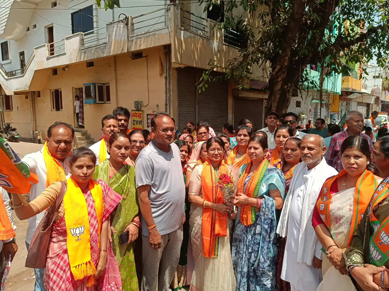 घर चलो बस्ती चलो अभियान में महापौर अलका बाघमार ने वरिष्ठ कार्यकर्ताओं का किया सम्मान, गया नगर को बताया भाजपा विचारधारा का मजबूत गढ़ जनता व जनप्रतिनिधि दोनो जागरूक