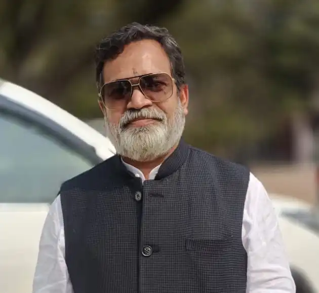 वैशाली नगर विधायक को प्रदेश सरकार की हेल्पलाइनो पर भरोसा नहीं : मुकेश चंद्राकर