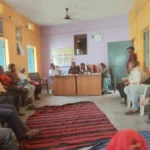 ग्रामसभा की बैठक में ग्राम परपोड़ा में गांव की समस्याओं पर चर्चा