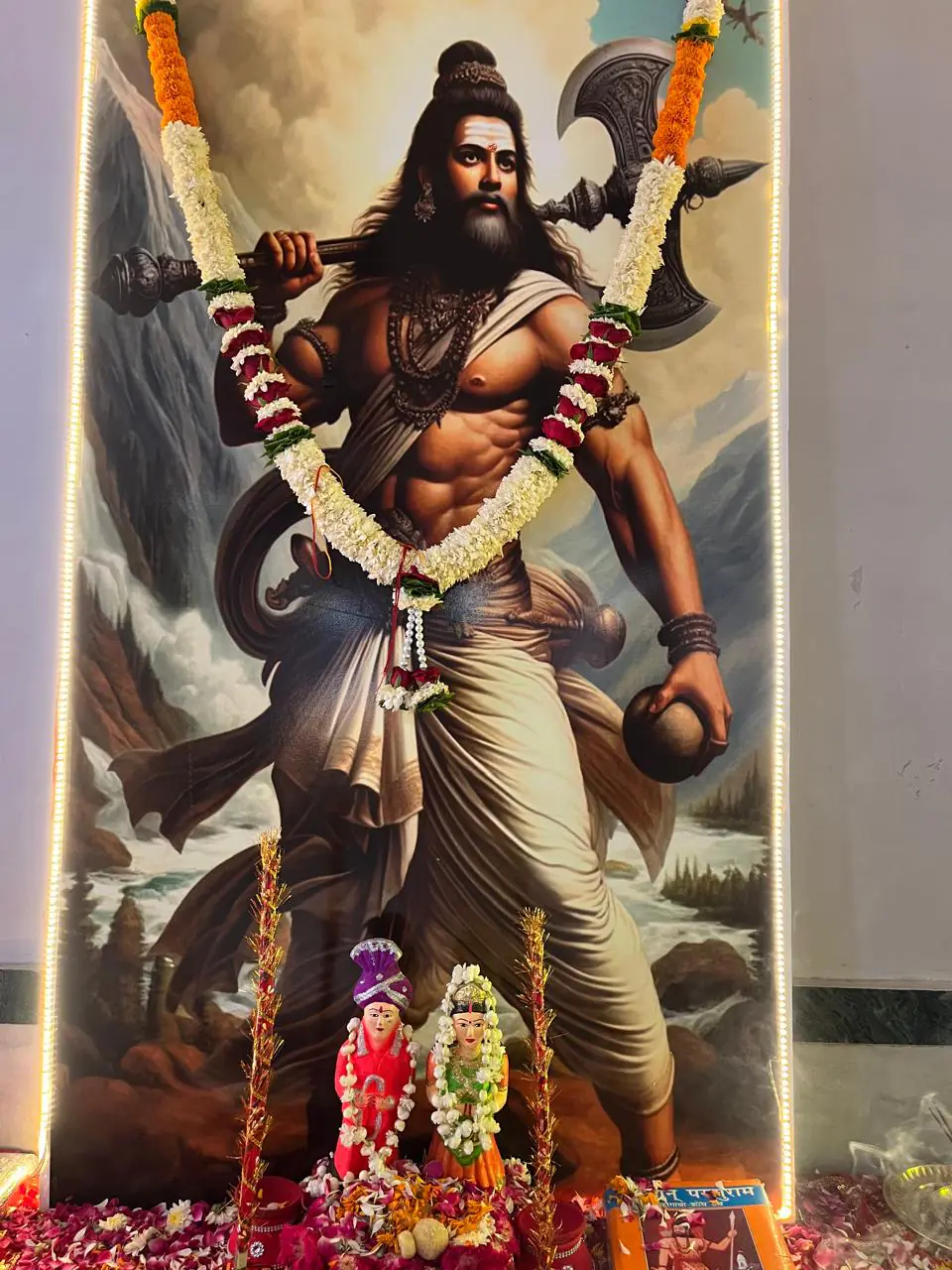 अक्षय तृतीया के अवसर पर दुर्गा मंदिर में भगवान विष्णु के छठे अवतार भगवान श्री परशुराम का प्रगटोत्सव बनाया गया, जिसमें विशेष पूजा अर्चना आरती का आयोजन 