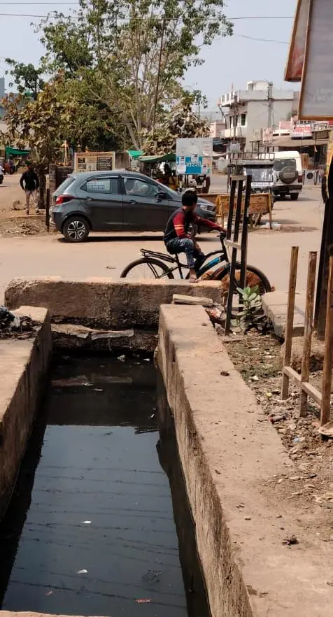 वर्षा पूर्व सफाई अभियान तेज, नालों-नालियों की सफाई शुरू, वार्ड 51 सहित सभी वार्डों में नियमित सफाई, नहर सफाई भी जारी