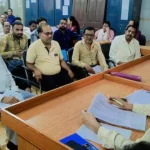 लक्ष्य से पीछे राजस्व वसूली पर आयुक्त सख्त, अधिकारियों को लगाई फटकार