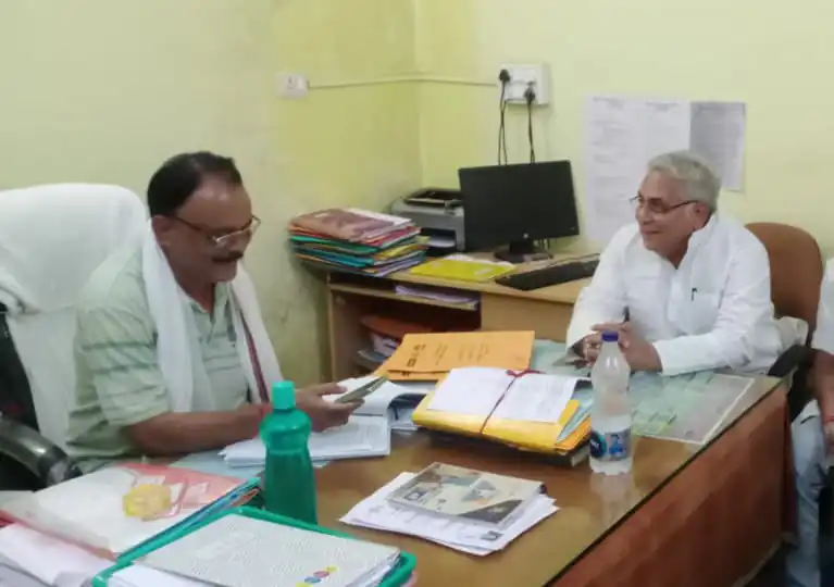 लू के थपेड़ों में बिजली कटौती और महंगे बिलों से त्रस्त जनता : अरुण वोरा