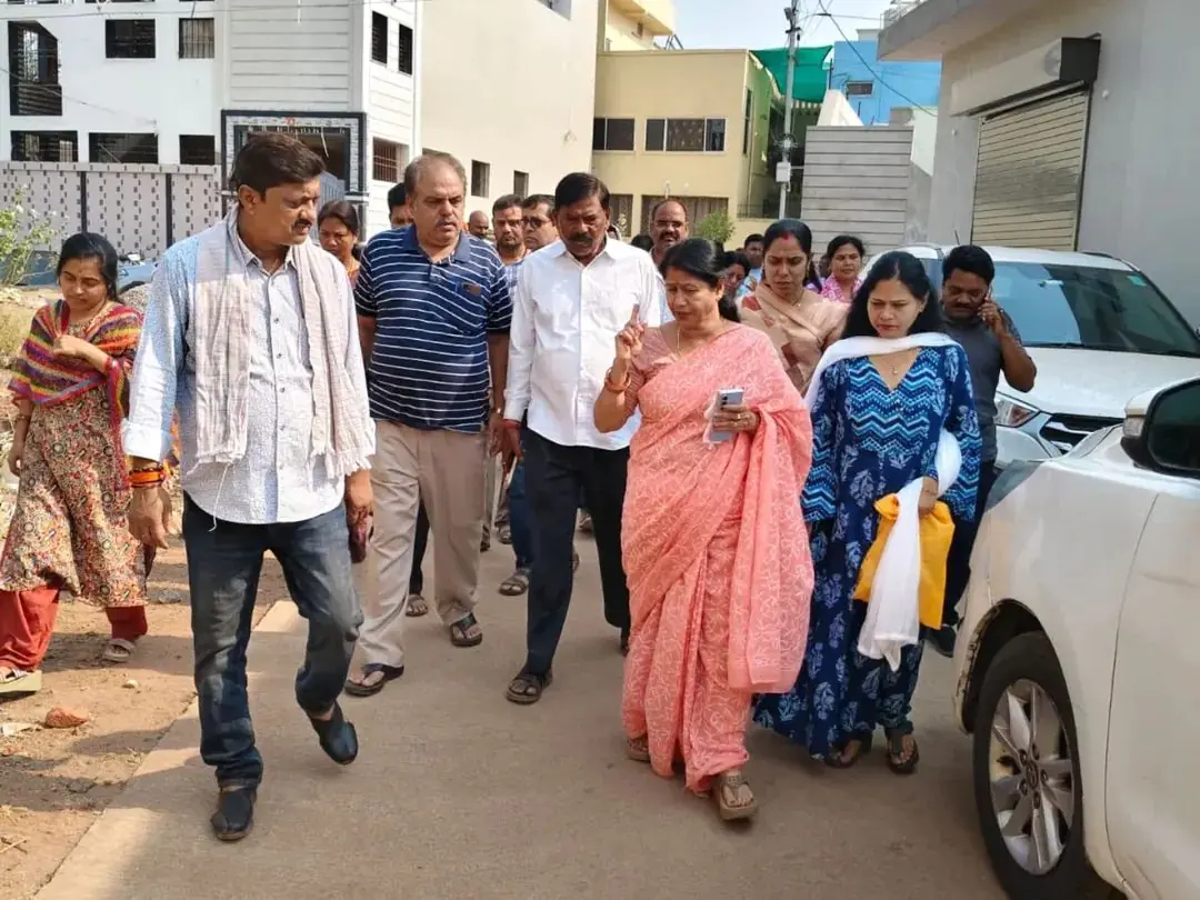 अवैध कब्जे पर सख्त रुख, शीतला तालाब में अतिक्रमण त्वरित कार्रवाई के निर्देश