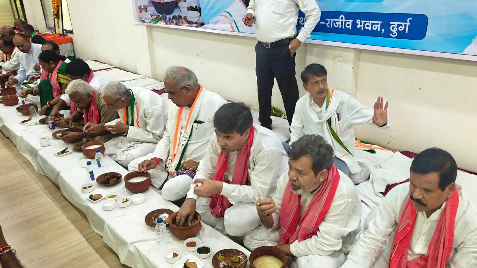 मजदूरो के लिए नहीं पूंजीपतियों के लिए कार्य कर रही भाजपा की डबल इंजन सरकार– भूपेश बघेल
