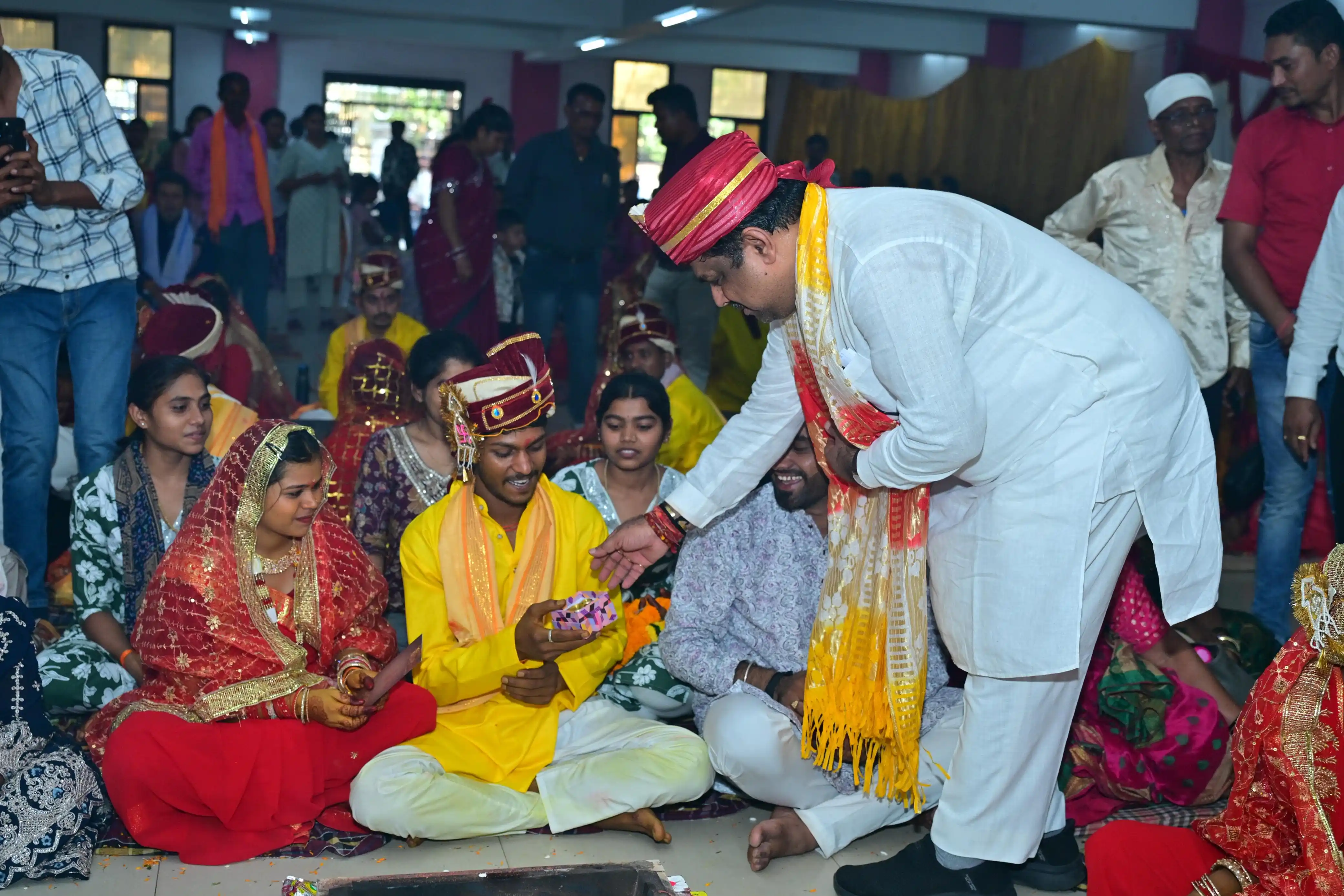 मुख्यमंत्री कन्या विवाह में शामिल हुए मंत्री गजेन्द्र यादव, नवदंपत्तियों को दिये आशीर्वाद