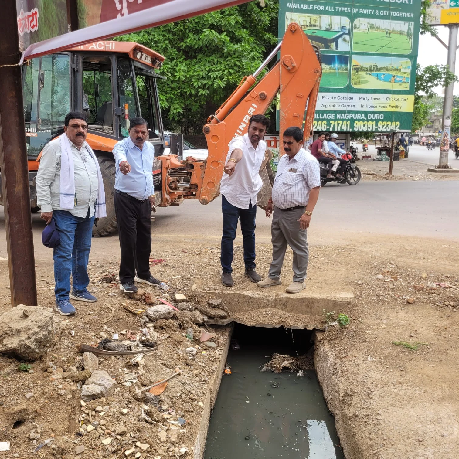 बारिश से पहले जलभराव रोकने निगम सक्रिय, लोक कर्म प्रभारी देवनारायण चन्द्राकर ने जनप्रतिनिधियों के साथ किया नाला निरीक्षण