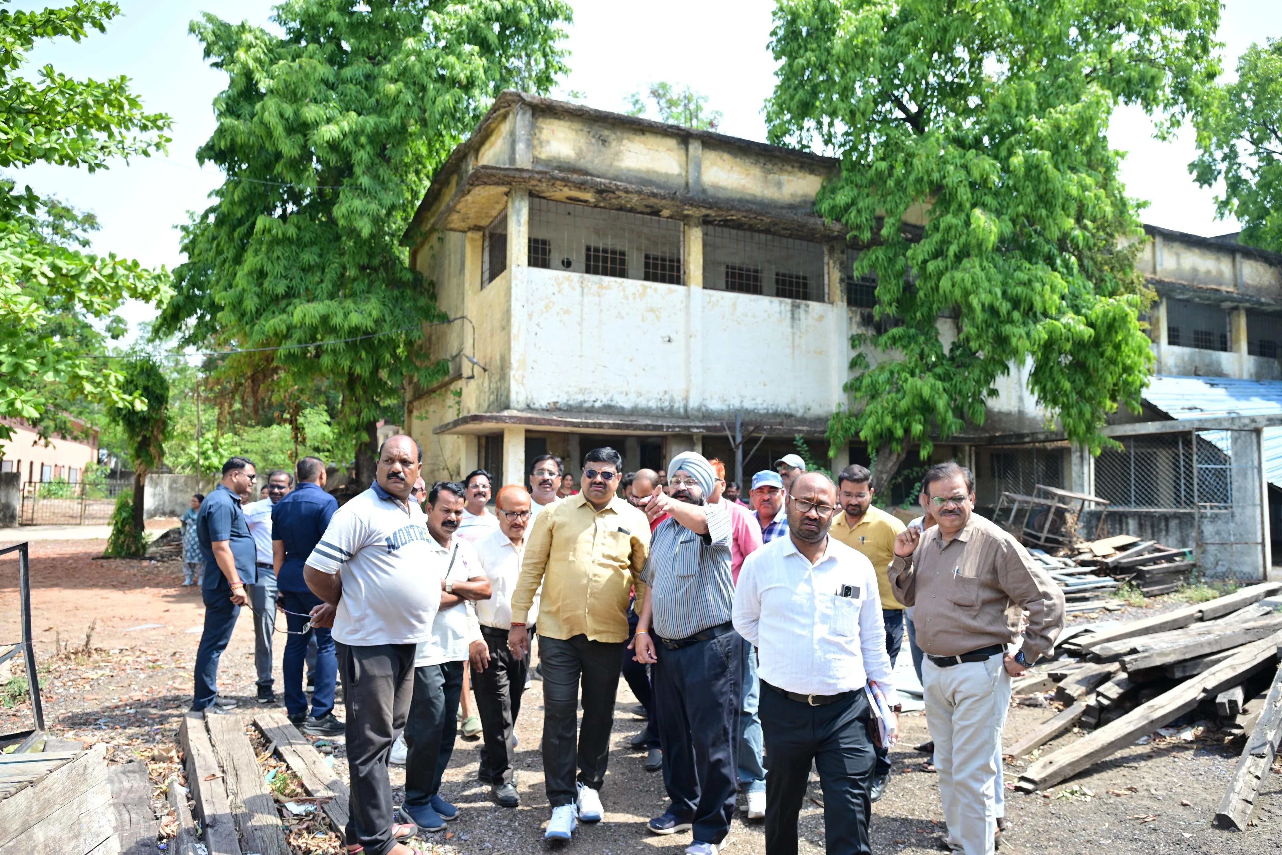 दुर्ग के ऐतिहासिक जेआरडी मल्टीपरपस स्कूल का होगा संरक्षण, शिक्षा मंत्री गजेन्द्र यादव ने किया निरीक्षण