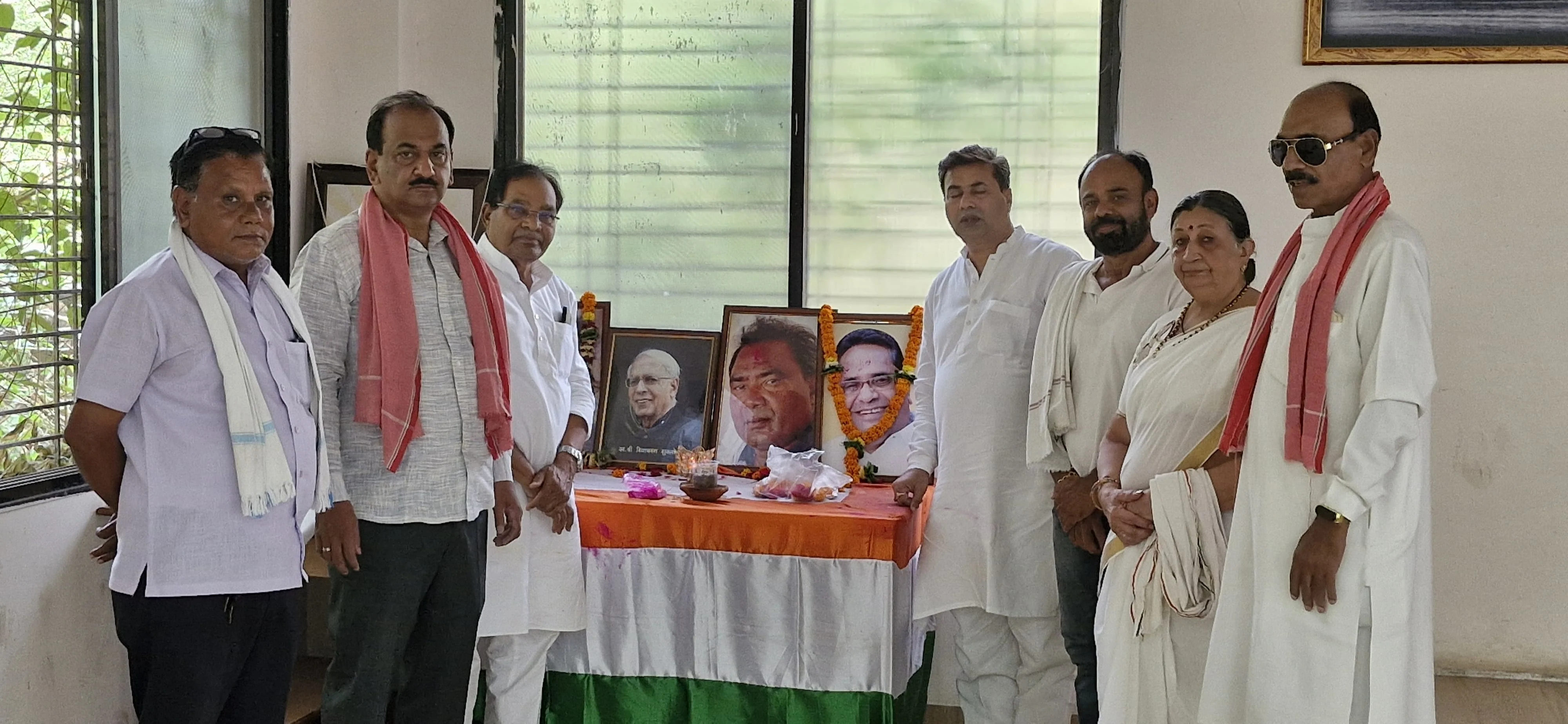 झीरम घाटी के शहीदों को कांग्रेस ने दी श्रद्धांजलि