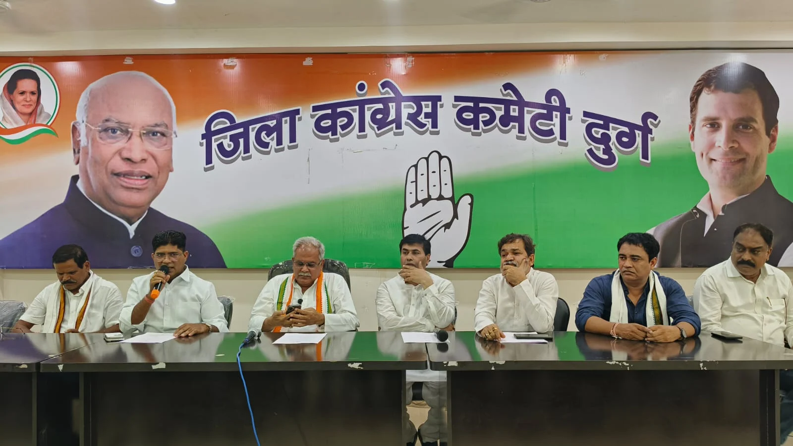 पांचवीं बार बिजली दर बढ़ाकर भाजपा सरकार ने जनता पर डाला आर्थिक बोझ-भूपेश बघेल