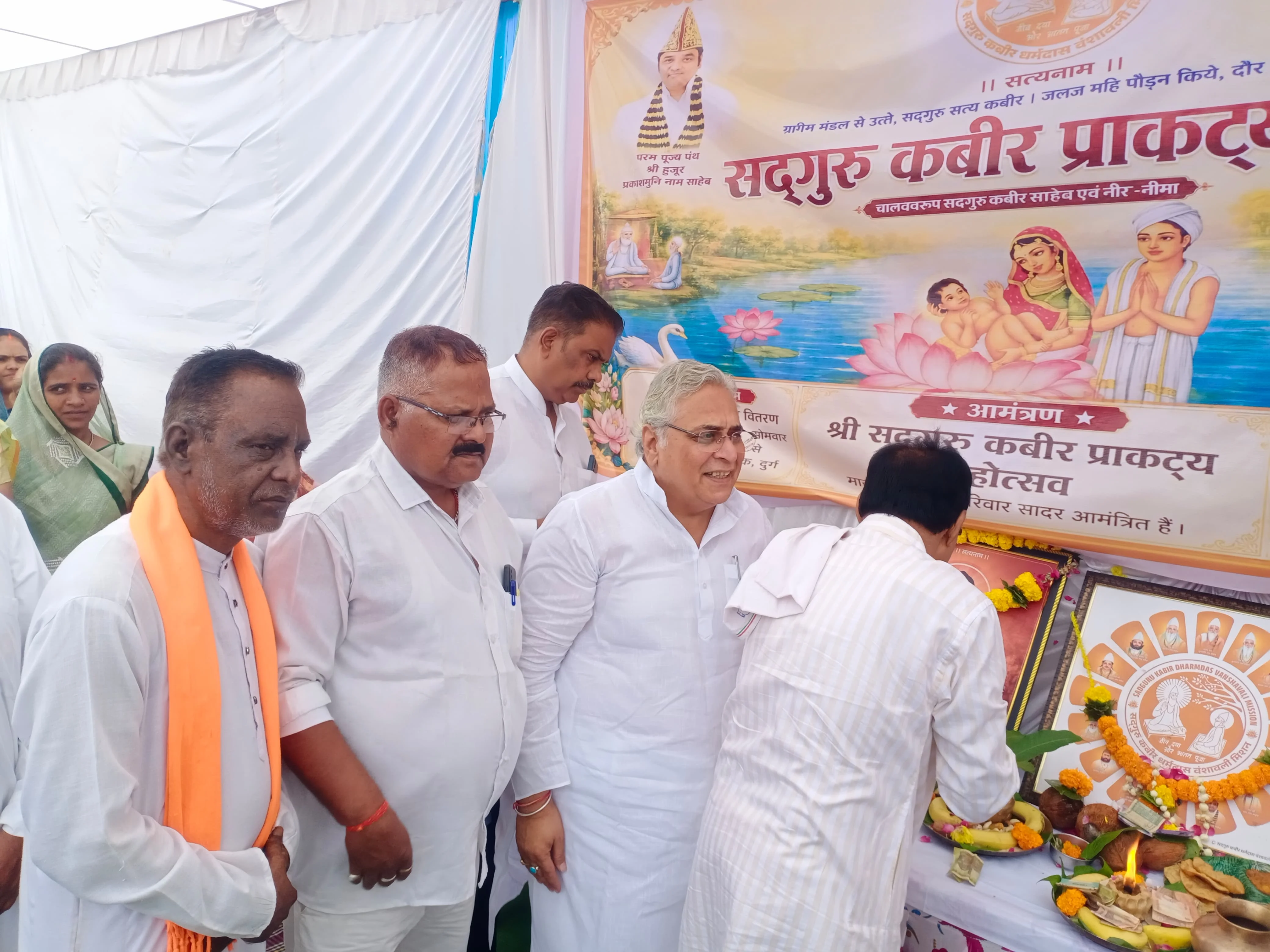 संत कबीर साहेब जयंती पर आयोजित कार्यक्रमों में शामिल हुए पूर्व विधायक अरुण वोरा