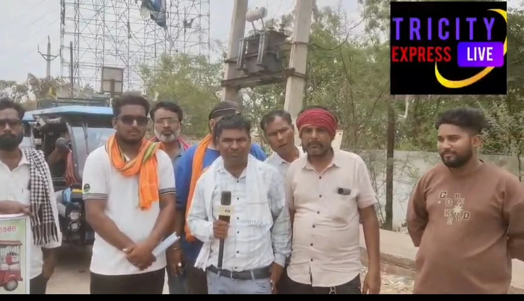 बस स्टैंड में जगह उपलब्ध करने ई रिक्शा चालक लामबंद, रैली निकालकर प्रशासन से की मांग