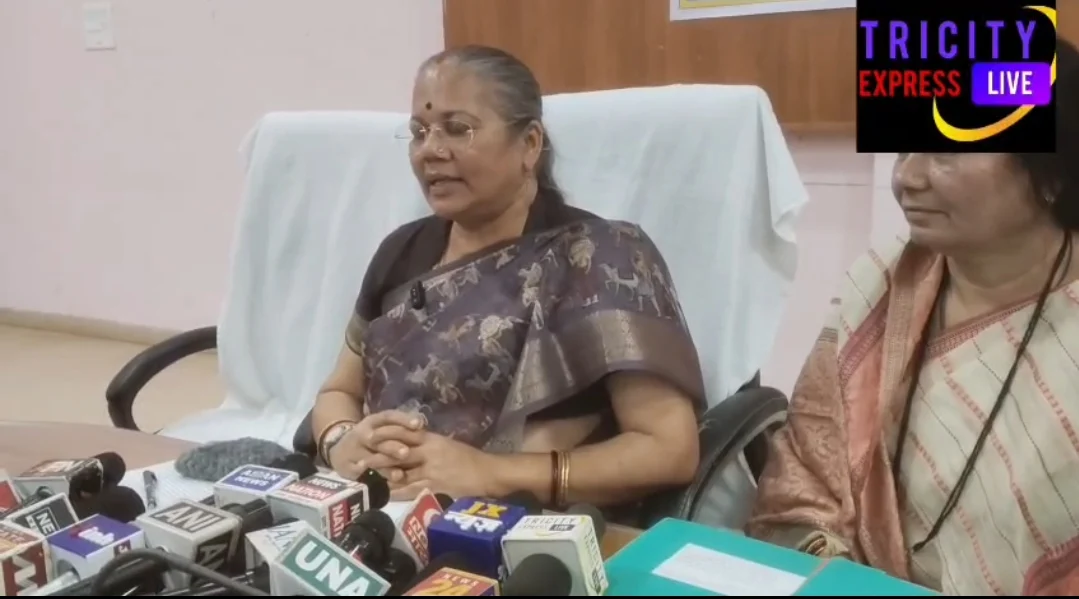 राज्य महिला आयोग की अध्यक्ष श्रीमती किरणमयी नायक ने की प्रकरणों की सुनवाई