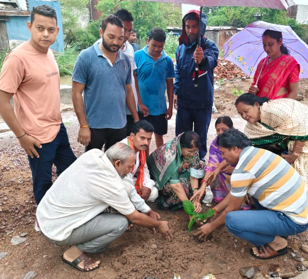 डॉ. श्यामा मुखर्जी की 125वीं जयंती पर प्रधानमंत्री आवास परिसर में छायादार एवं फलदार पौधे लगाकर लिया संकल्प